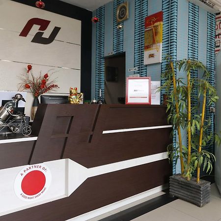 Reddoorz Plus Near Fort Rotterdam Makassar Exterior foto