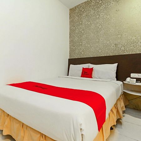 Reddoorz Plus Near Fort Rotterdam Makassar Exterior foto